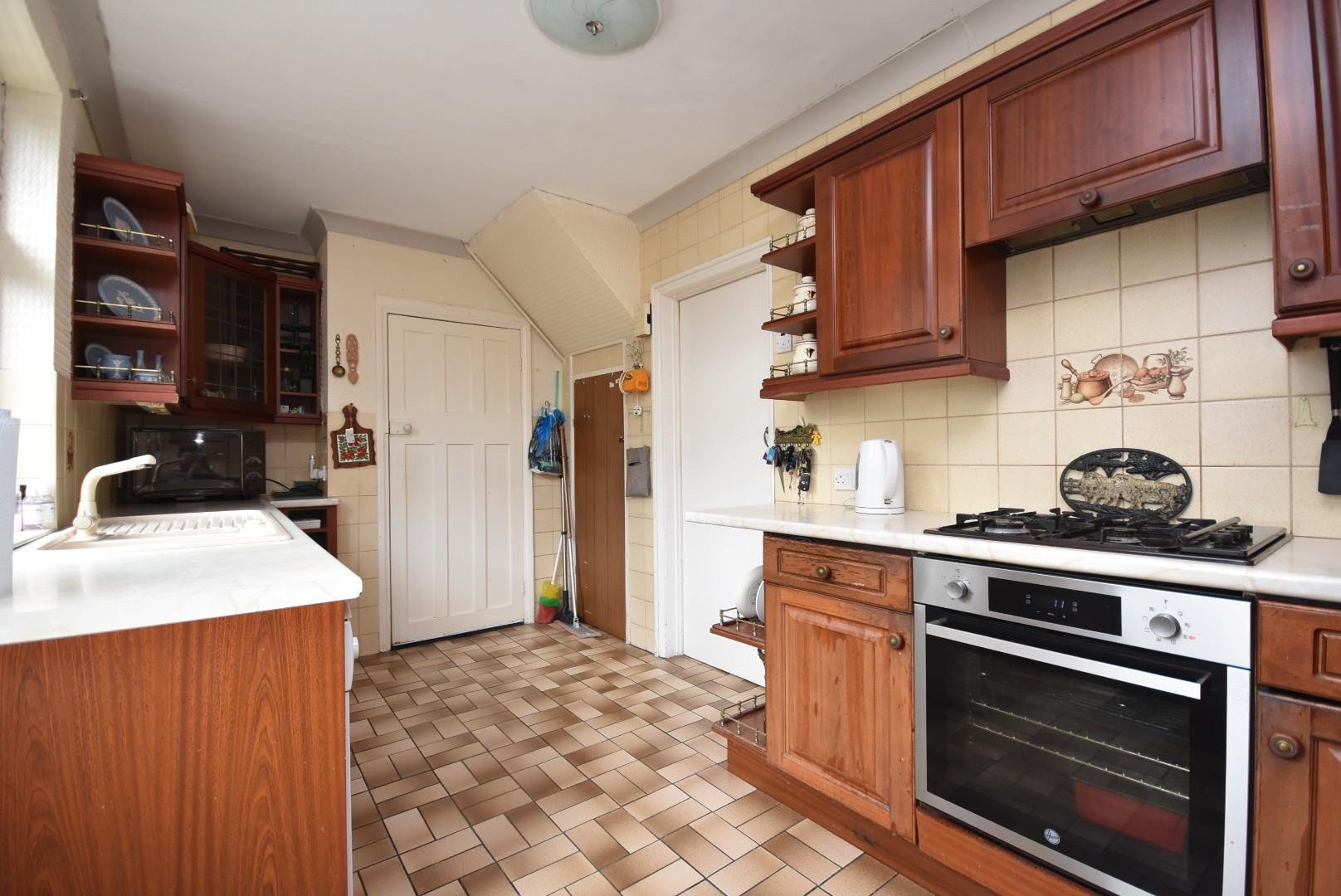 63 Coleridge Avenue, Penarth, CF64 2SR